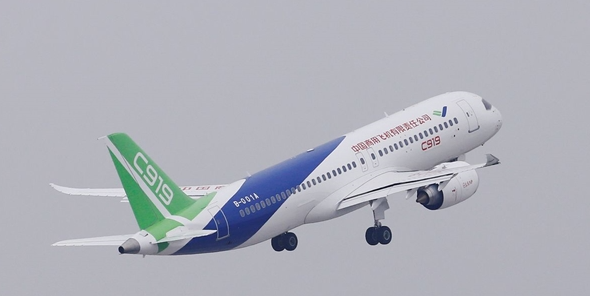 国产C919翱翔蓝天：四大航空公司年内运营，国航南航同迎首架，各订百架