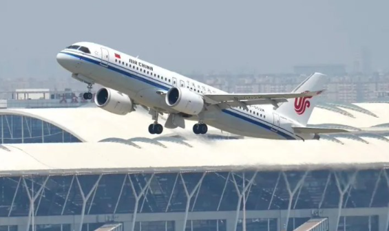 C919大型客机第二总装线落户上海浦东临港，助力国产航空批量制造新篇章